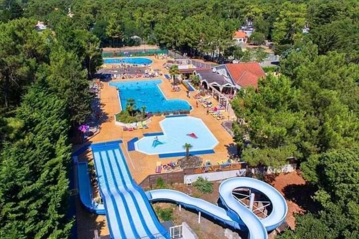 Mobilhome Camping Proche Des Plages 圣让-德蒙 外观 照片