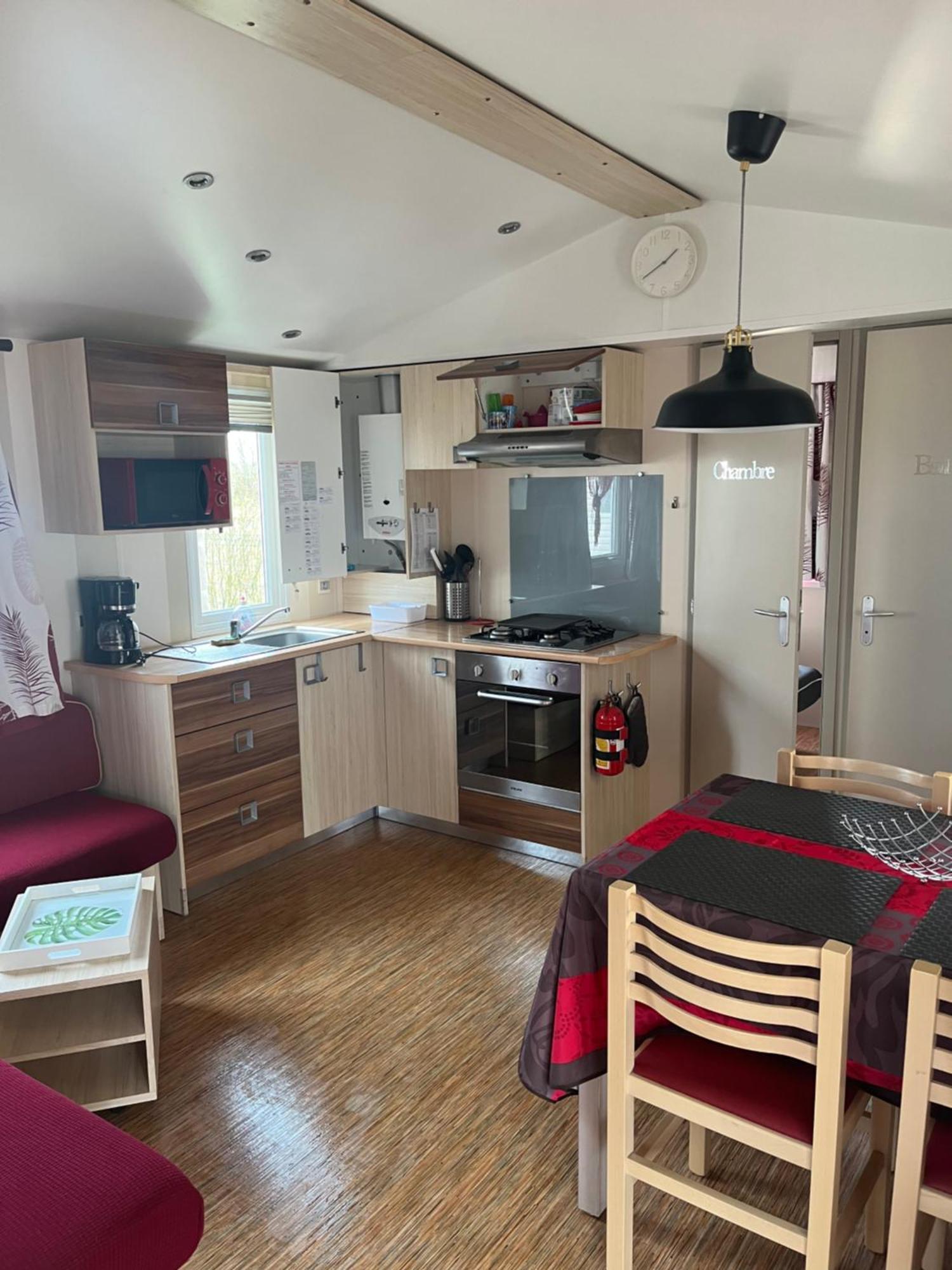 Mobilhome Camping Proche Des Plages 圣让-德蒙 外观 照片